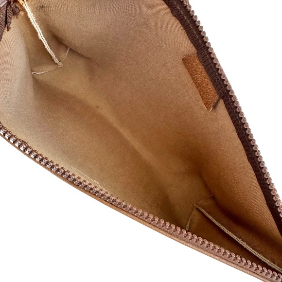 Authentic GUCCI Plus GG Monogram Tan Canvas & Leather Toiletry Clutch Bag Pouch - Picture 4 of 14